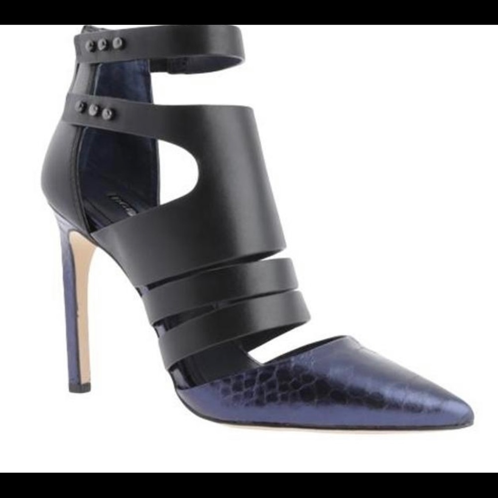 BCBGeneration Canon Heels - Size 6.5